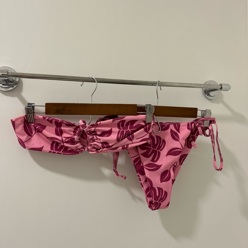 Bikini Bundle - Picture 4 of 16